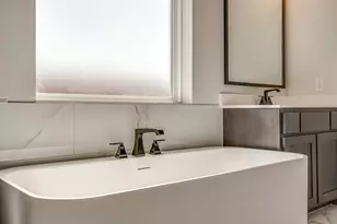 1660 Cedar Elm Wy, Burleson, TX 76028 - Photo 25