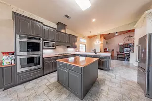 903 Rico Dr, Athens, TX 75751 - Photo 7