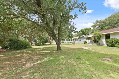 1211 Greenbriar Lane, Cleburne, TX 76033 - Photo 25