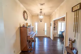 8 Northglen Rd, Breckenridge, TX 76424 - Photo 3