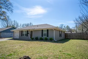 2020 Hubbard, Paris, TX 75460 - Photo 17