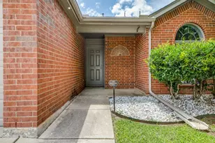 1213 Round Pen Run, Fort Worth, TX 76052 - Photo 3