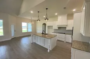 1001 Katie Ct, Reno, TX 76020 - Photo 5