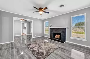 341 Emma St, Fort Worth, TX 76111 - Photo 3