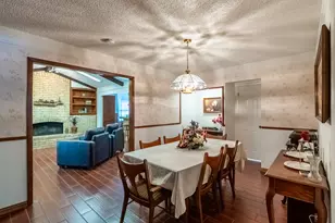 1712 Foster Dr, Arlington, TX 76012 - Photo 5