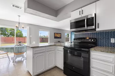 7504 Oak Ridge Drive, North Richland Hills, TX 76182 - Photo 5