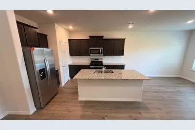 7313 Farmhouse Drive, Garland, TX 75043 - Photo 11