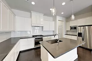 324 Templeton Dr, Fort Worth, TX 76107 - Photo 5