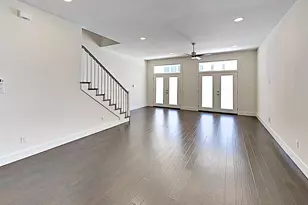 324 Templeton Dr, Fort Worth, TX 76107 - Photo 3