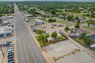 514 W Walker St, Breckenridge, TX 76424 - Photo 39