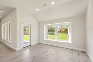 763 Crystal Lk Ln, Red Oak, TX 75154 - Photo 17