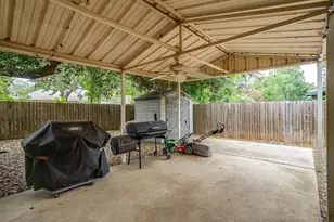 304 Comanche Walk, Joshua, TX 76058 - Photo 33