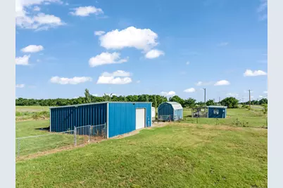 4085 S Fm 196, Blossom, TX 75416 - Photo 15