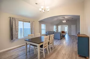 5505 Thunder Bay Dr, Fort Worth, TX 76119 - Photo 7