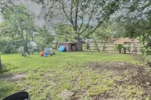 220 E Evans Ave, Bonham, TX 75418 - Photo 7