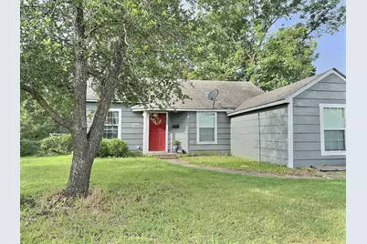 220 E Evans Avenue, Bonham, TX 75418 - Photo 1