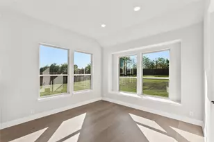 643 Crystal Lk Ln, Red Oak, TX 75154 - Photo 17