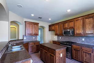 808 Lake Forest Trl, Little Elm, TX 75068 - Photo 9