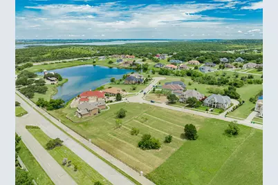 439 Breezeway Court, Cedar Hill, TX 75104 - Photo 3