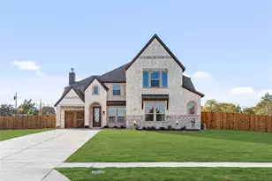 623 Crystal Lk Ln, Red Oak, TX 75154 - Photo 3