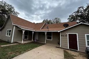 910 W Long St, Stephenville, TX 76401 - Photo 1