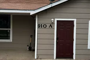 910 W Long St, Stephenville, TX 76401 - Photo 3