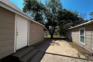 910 W Long St, Stephenville, TX 76401 - Photo 37