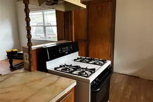 910 W Long St, Stephenville, TX 76401 - Photo 25