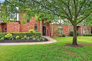 409 Navajo Trail, Lake Kiowa, TX 76240 - Photo 5