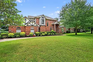 409 Navajo Trail, Lake Kiowa, TX 76240 - Photo 3