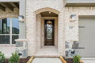 137 Claywood Dr, Glenn Heights, TX 75154 - Photo 3