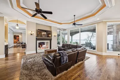 8085 Eagle Mountain Circle, Fort Worth, TX 76135 - Photo 9