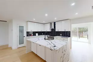 7126 Edgerton Dr, Dallas, TX 75231 - Photo 7