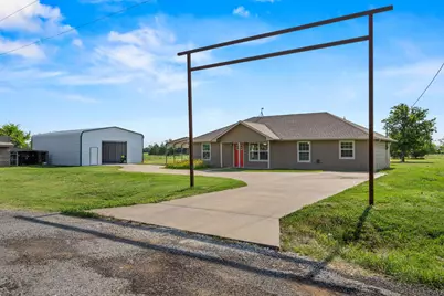 818 N Main Street, Dodd City, TX 75438 - Photo 3