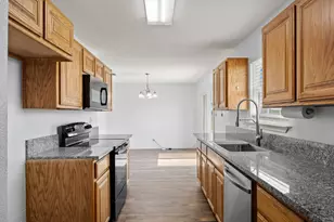 818 N Main St, Dodd City, TX 75438 - Photo 11