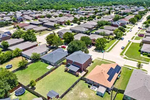 1347 Hayes St, Cedar Hill, TX 75104 - Photo 25