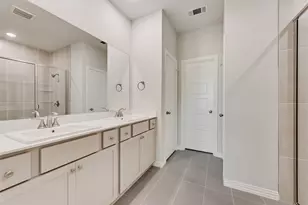 8071 Challenger Ln, Frisco, TX 75034 - Photo 15