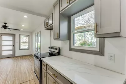 3309 Merrick Street, Fort Worth, TX 76107 - Photo 9