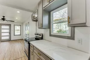 3309 Merrick St, Fort Worth, TX 76107 - Photo 9