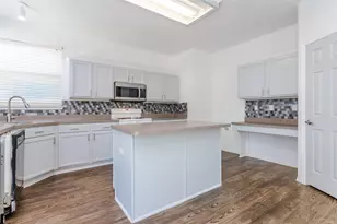 513 Pineview Ln, Fort Worth, TX 76140 - Photo 11