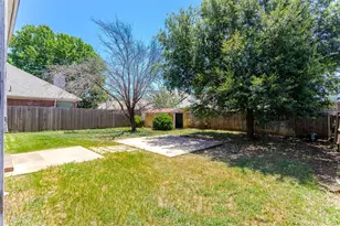 513 Pineview Ln, Fort Worth, TX 76140 - Photo 27