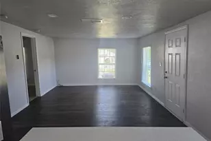 271 Texana St, Van Alstyne, TX 75495 - Photo 3