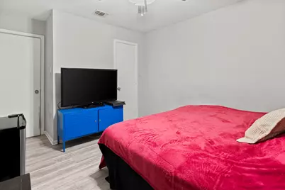 729 Surrey Circle, Grand Prairie, TX 75050 - Photo 13