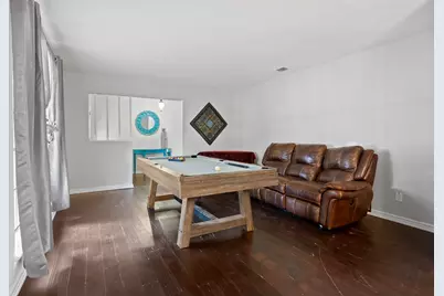 729 Surrey Circle, Grand Prairie, TX 75050 - Photo 9