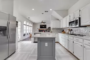 7305 Royal Crest Ln, Plano, TX 75025 - Photo 13