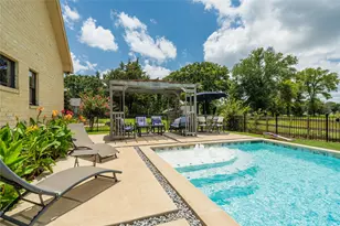 310 Splitrail Dr, Mabank, TX 75143 - Photo 3