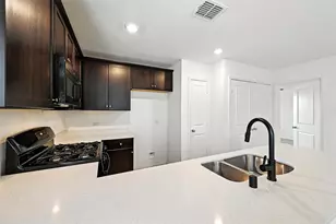 2733 Slatewood Dr, Fort Worth, TX 76179 - Photo 5