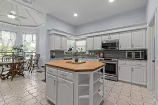 1209 Hillandale Ct, Bedford, TX 76021 - Photo 11