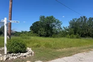 1213 Overlook Ct, Whitney, TX 76692 - Photo 1