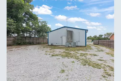 413 E Wise Street, Bowie, TX 76230 - Photo 13